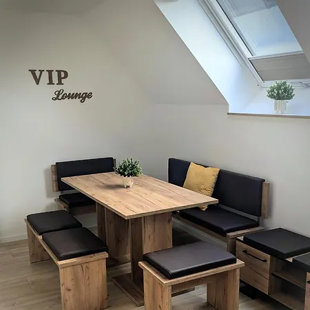 Haus Zur Krone - Pension&unterkunft In Ulmbach Bei Steinau Gasthof 3*