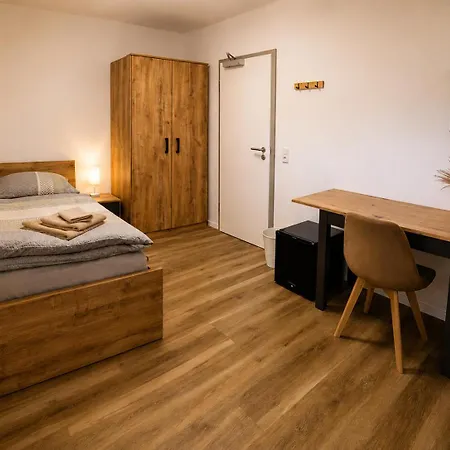 Gasthof Haus Zur Krone - Pension&unterkunft In Ulmbach Bei Steinau 3*