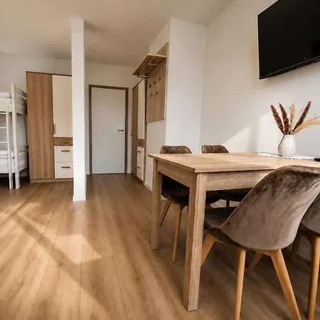 Haus Zur Krone - Pension&unterkunft In Ulmbach Bei Steinau 3*