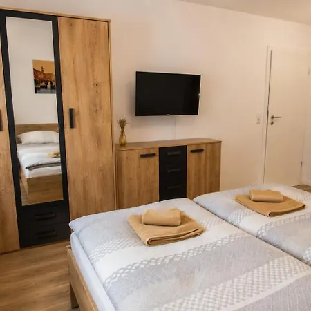 Haus Zur Krone - Pension&unterkunft In Ulmbach Bei Steinau 3* Steinau an der Straße