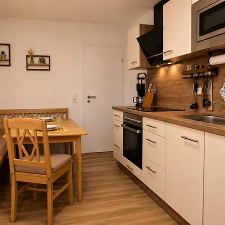Haus Zur Krone - Pension&unterkunft In Ulmbach Bei Steinau