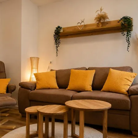 Haus Zur Krone - Pension&unterkunft In Ulmbach Bei Steinau Gasthof