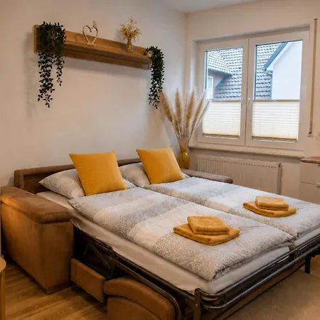 Haus Zur Krone - Pension&unterkunft In Ulmbach Bei Steinau Gasthof 3*