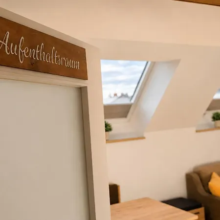 Haus Zur Krone - Pension&unterkunft In Ulmbach Bei Steinau Gasthof 3*