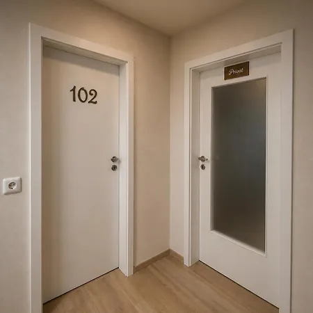 Gasthof Haus Zur Krone - Pension&unterkunft In Ulmbach Bei Steinau